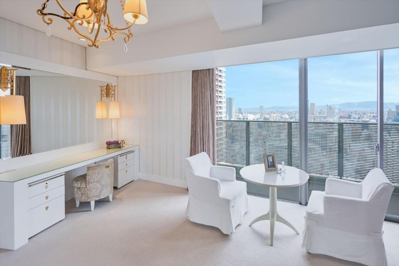 King Suite - Non-Smoking,1243492258:JPEG