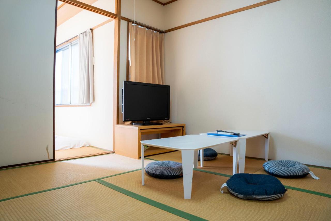 Japanese-Style Room