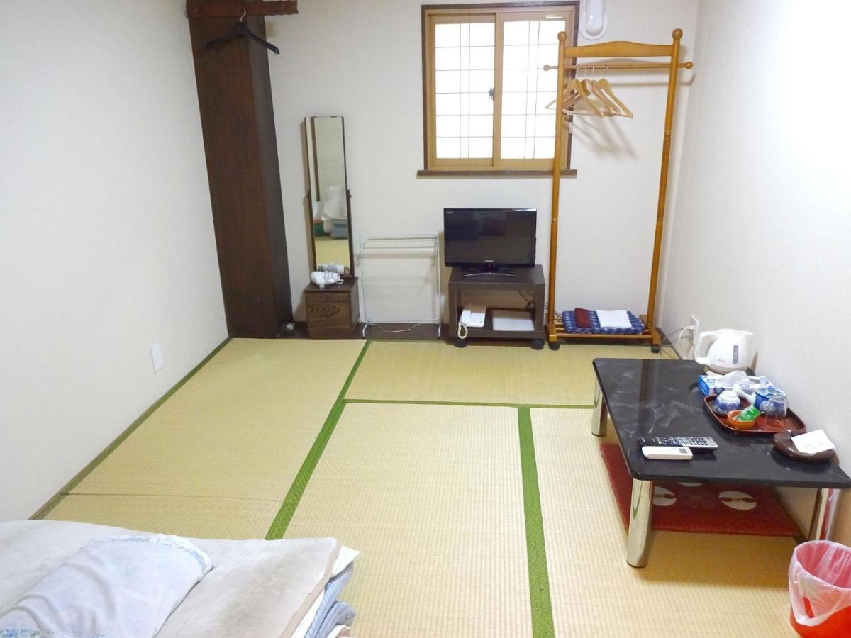 Studio,1317036745:JPEG