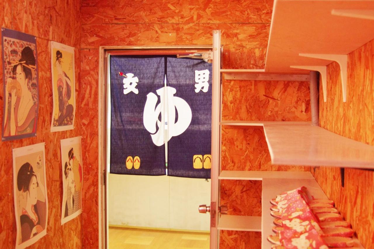 Bunk Bed Mixed Dormitory Room
