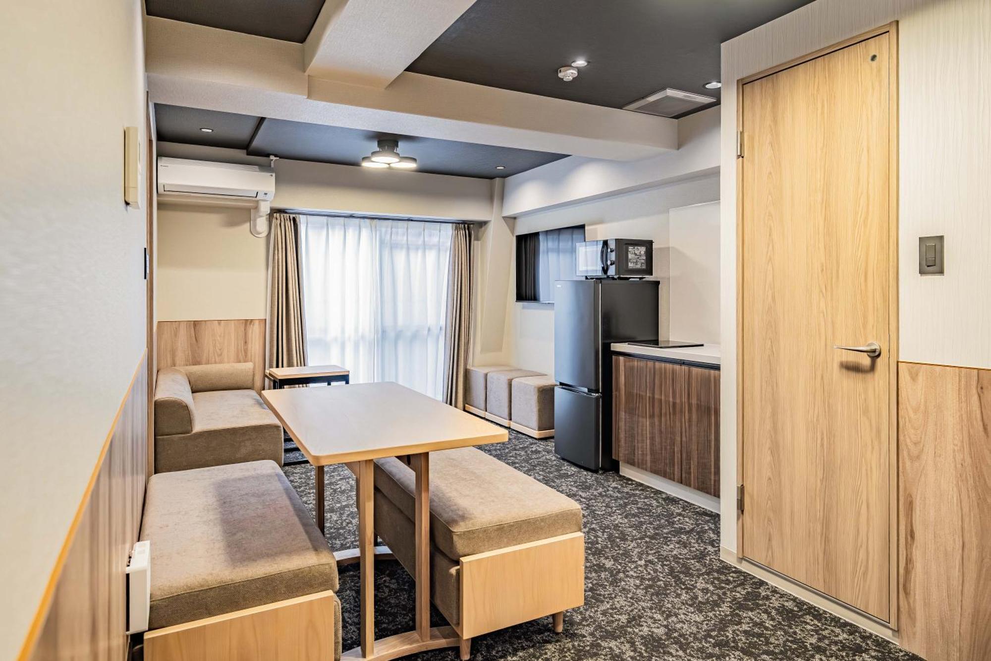 10 Family Suite