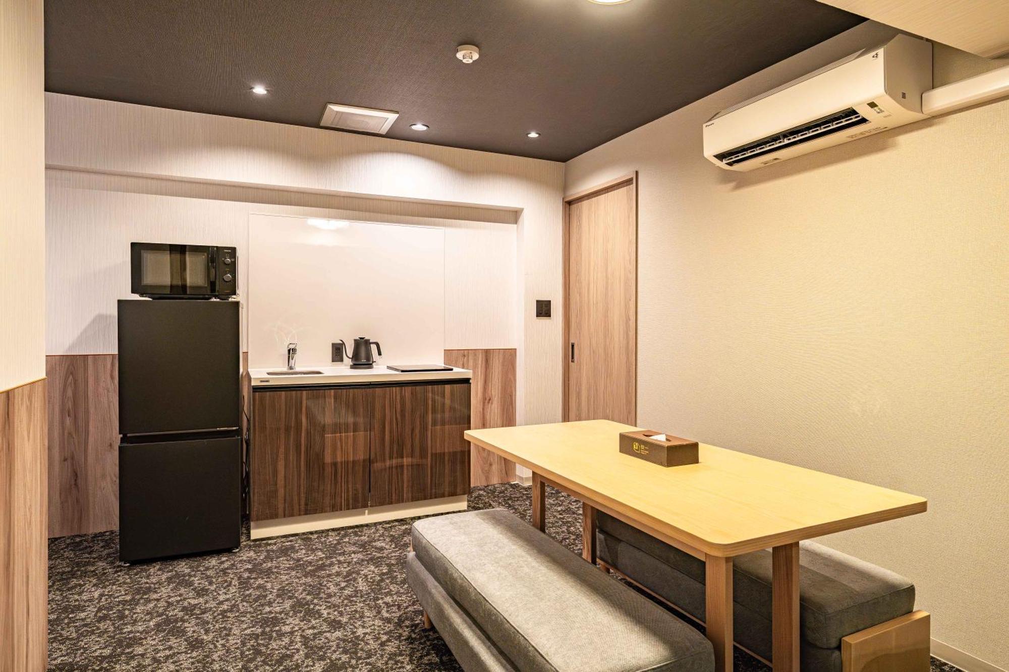 8 Superior Family Suite