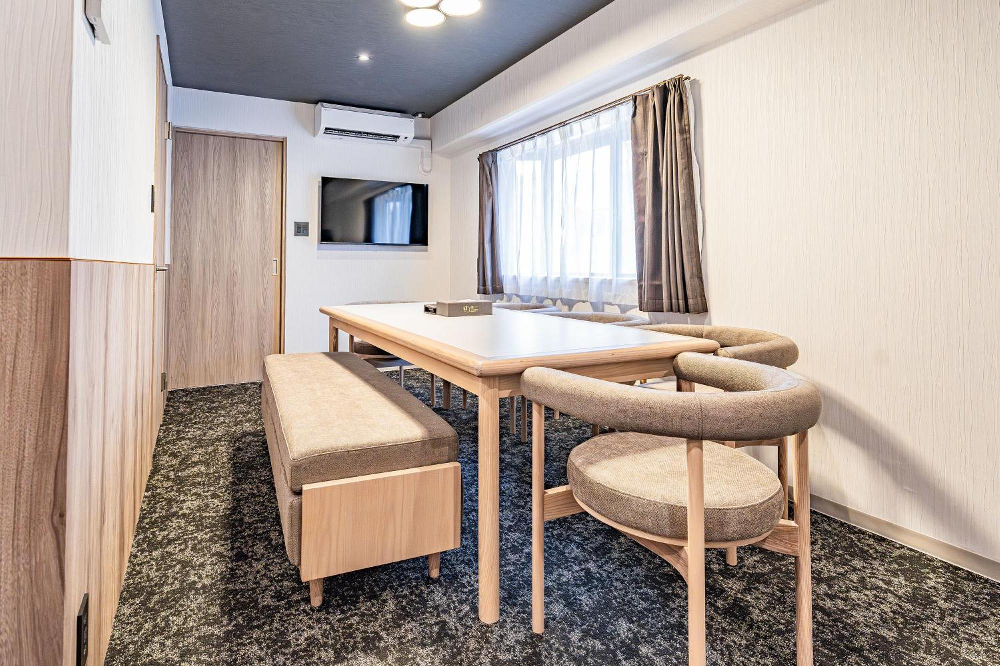 10 Family Suite