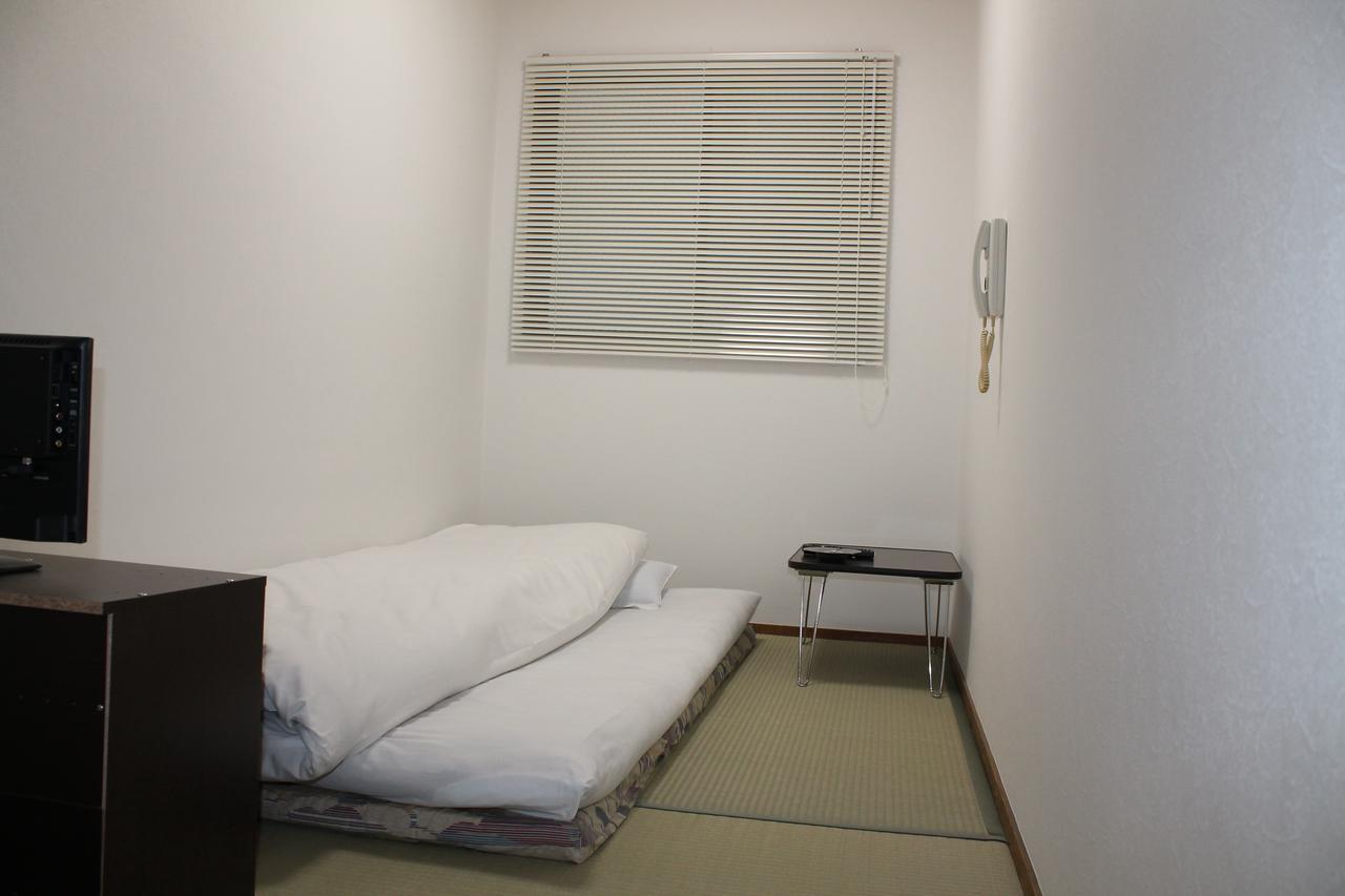 Single Room with Shared Bathroom - Non-Smoking,608654228:JPEG
