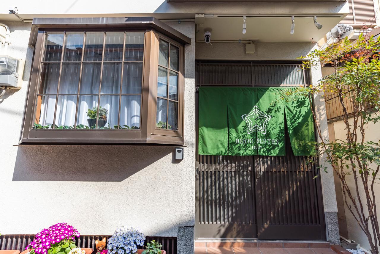 Three-Bedroom House,628293687:JPEG
