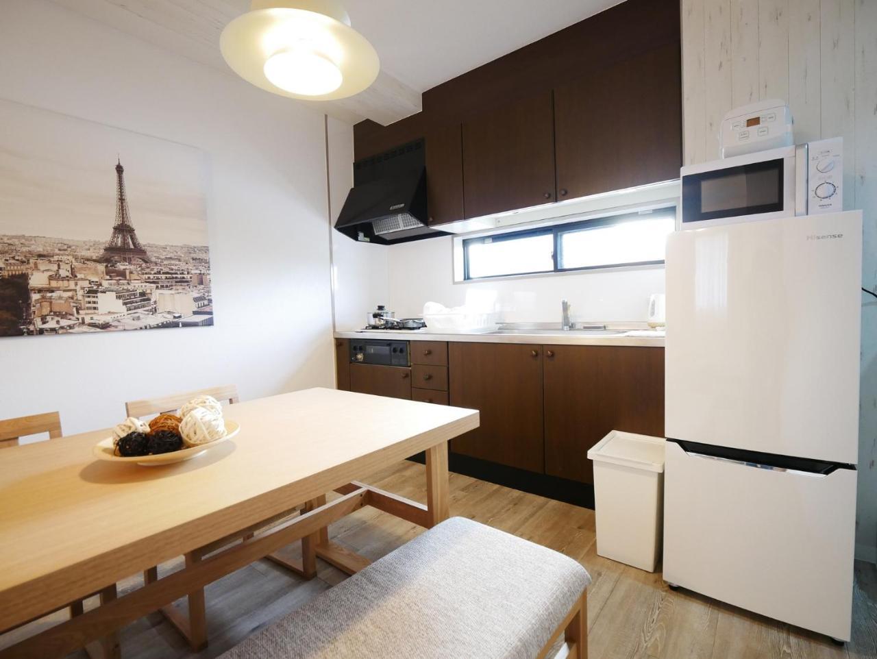 Three-Bedroom Apartment 4F