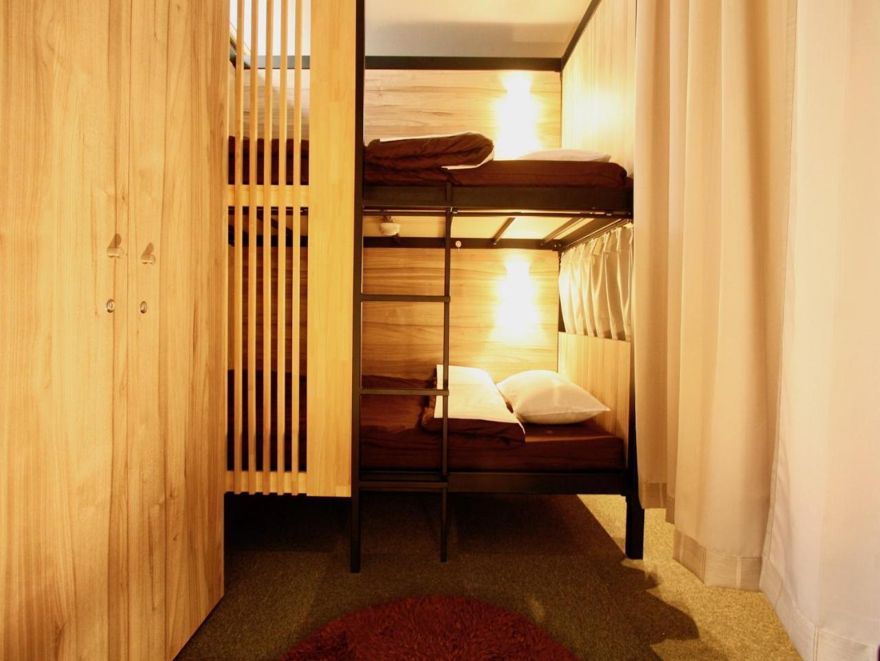 Semi-Private Room 2 Bunk Beds Female Only,696909786:JPEG