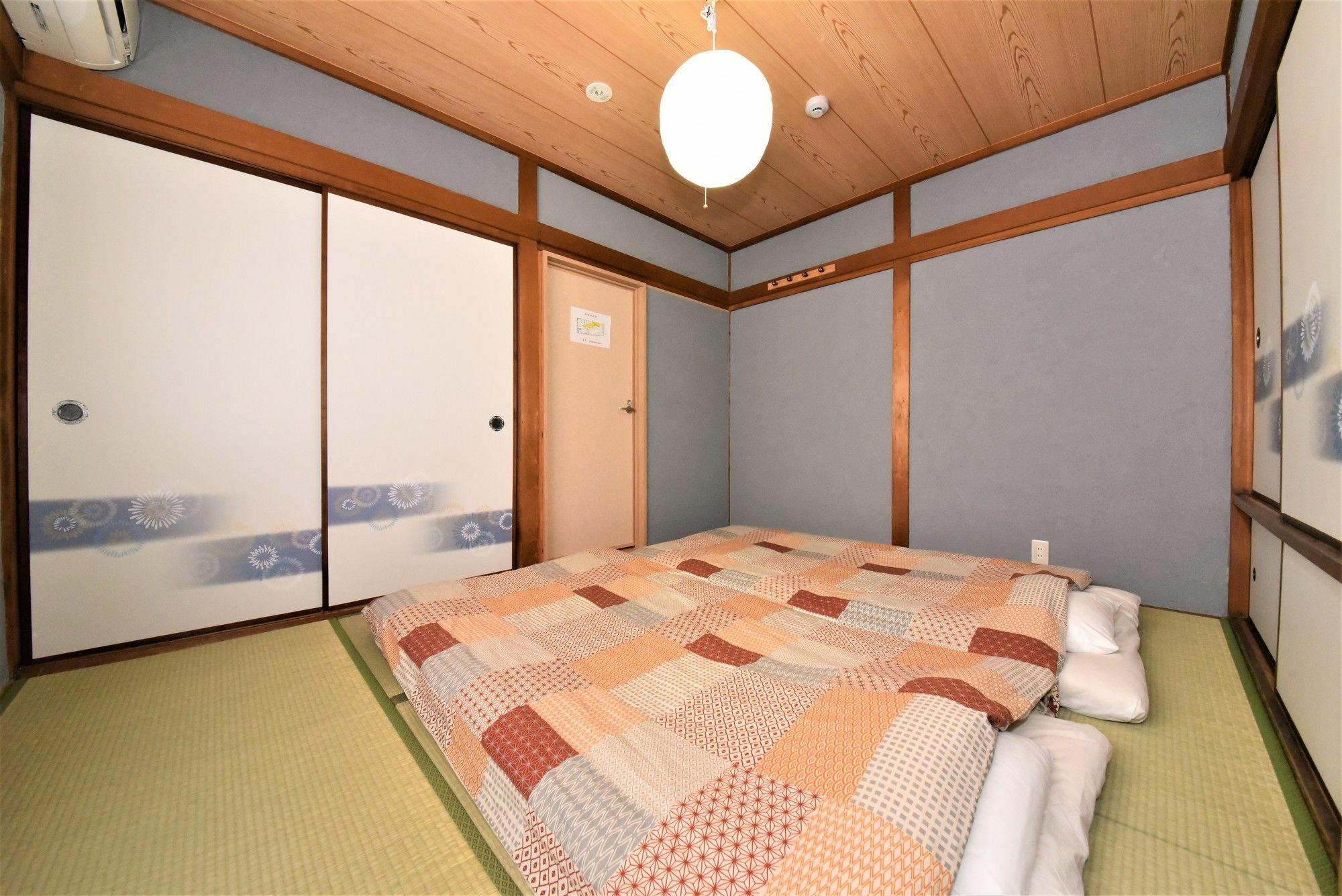 和室　2人部屋　共用バスルーム