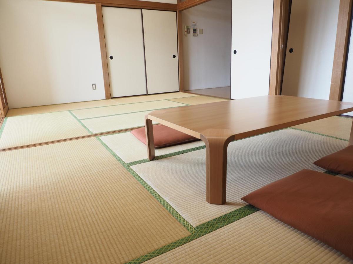 Japanese-Style Room