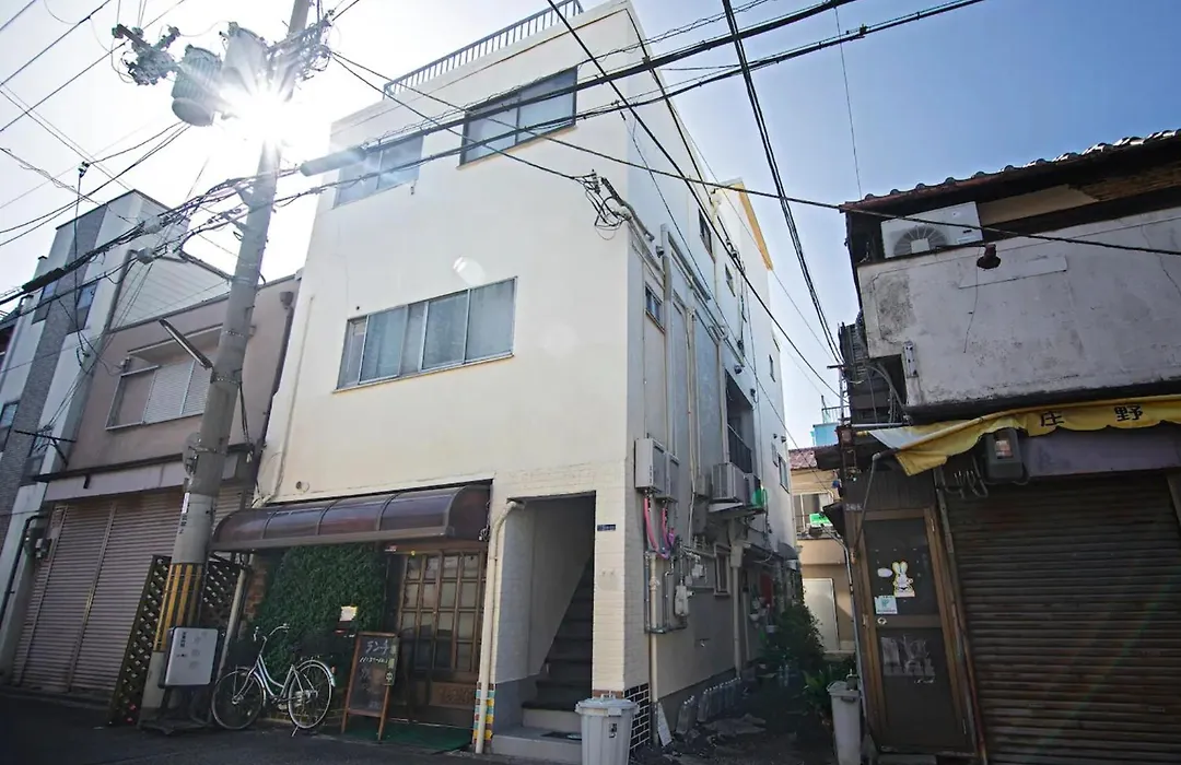 ＠Home天下茶屋2F〜駅まで徒歩5分・最大6人・グループ旅行最適＊浴室＋トイレ＋洗面所＊2-1