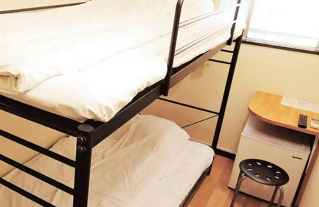 Hotel Lucky-1