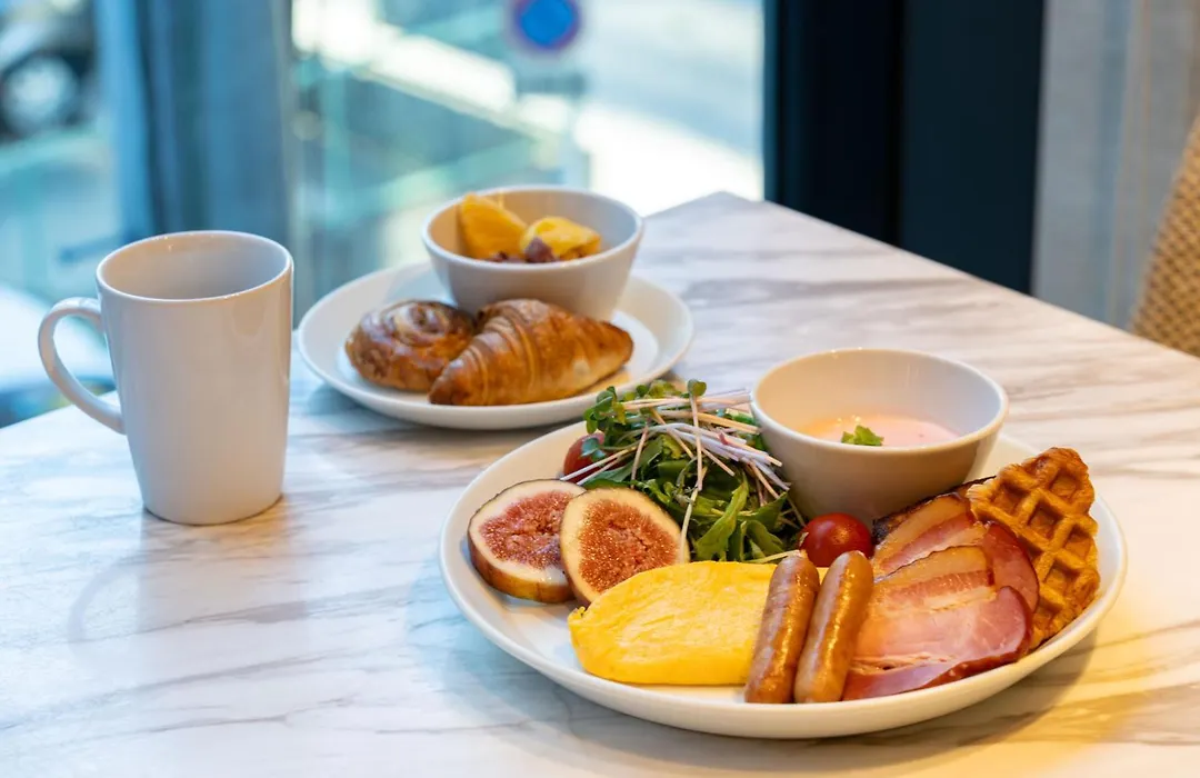 Courtyard By Marriott Osaka Honmachi-1
