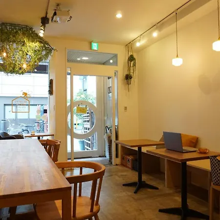 Beehive Hostel Osaka-3
