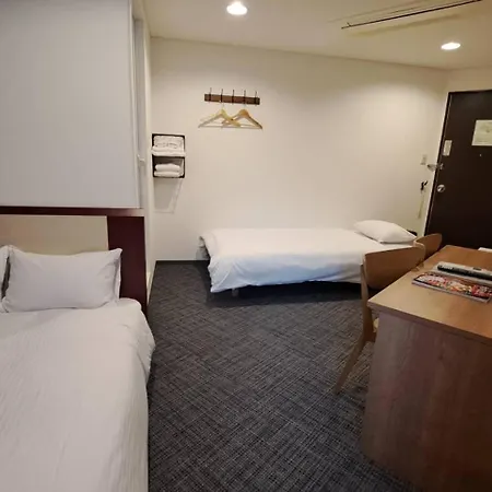 Grampus Inn Osaka Namba-3
