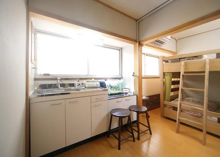 Guesthouse Oasis Ōsaka
